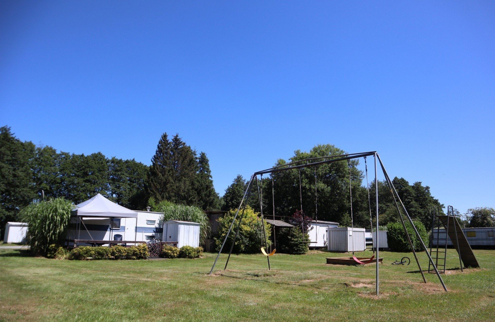 Camping aux deux eaux 1