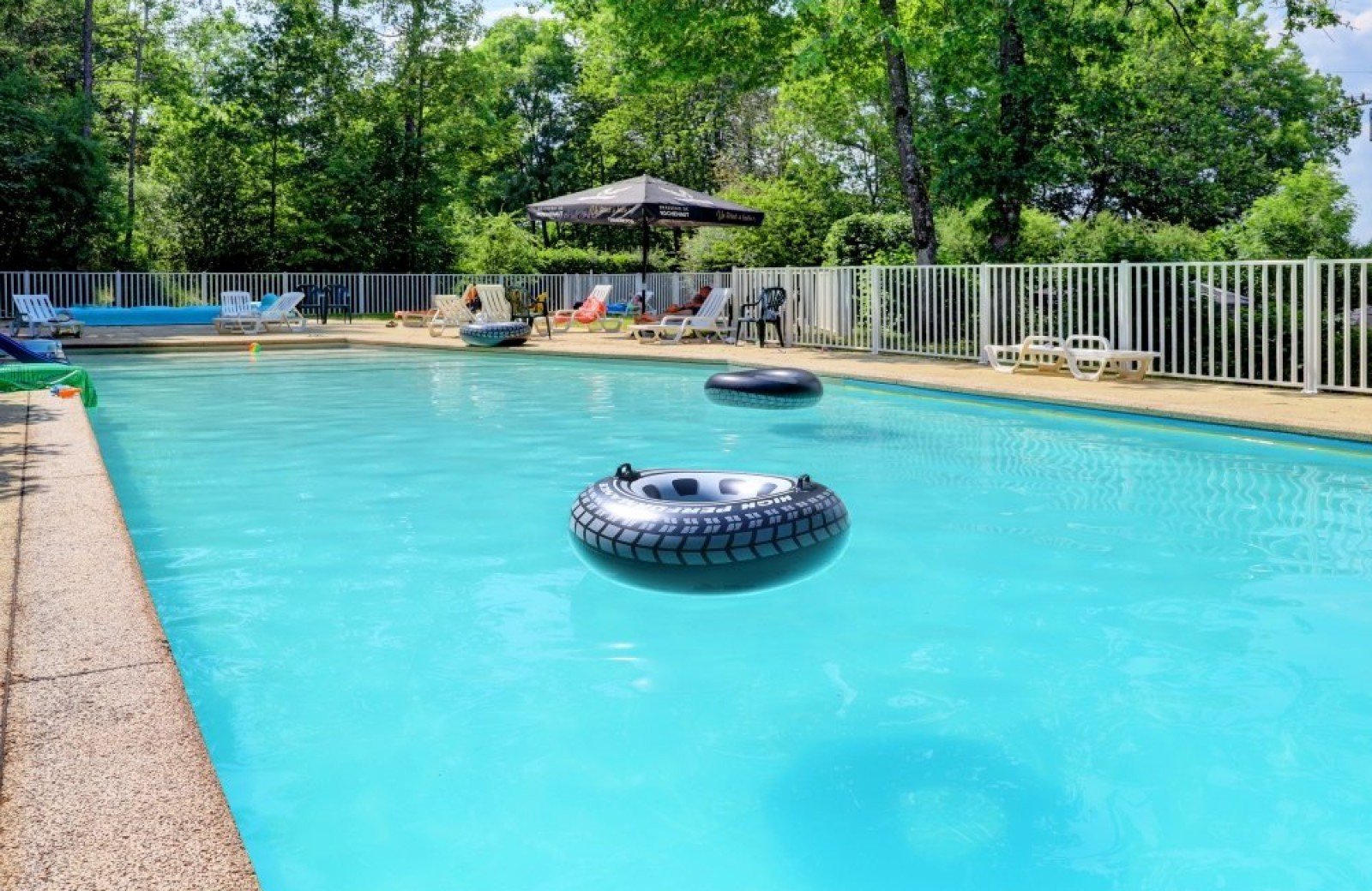 Zwembad op chenefleur